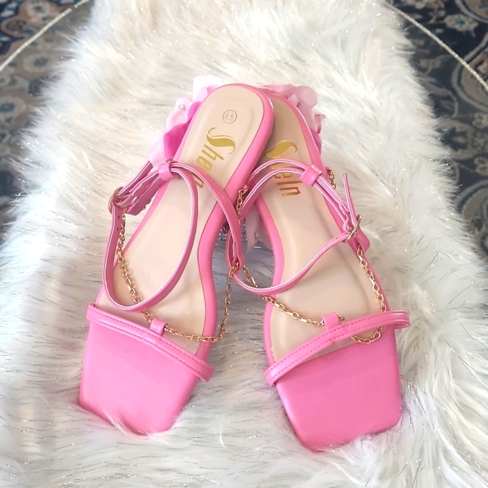 New women Pink Fashionable Sandals
